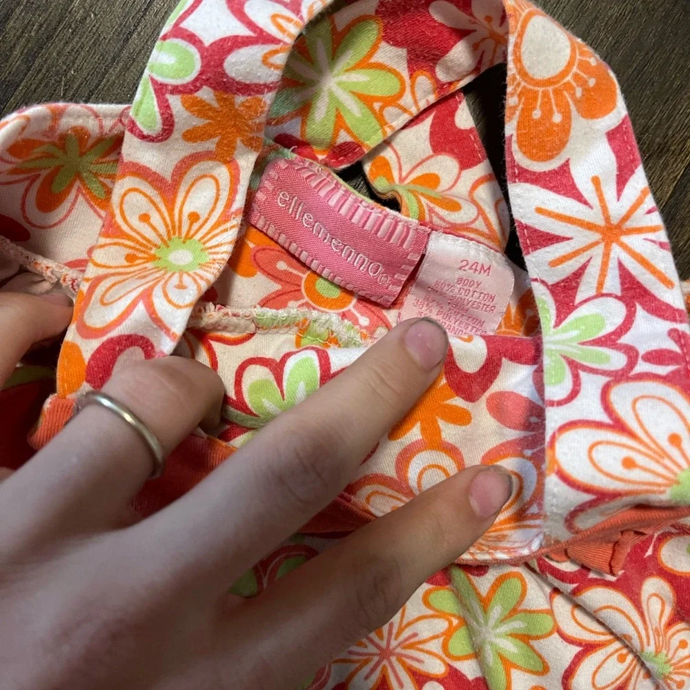 Top - Picture 2 of 2